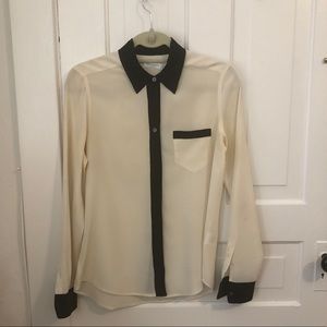 Equipment long-sleeved button down